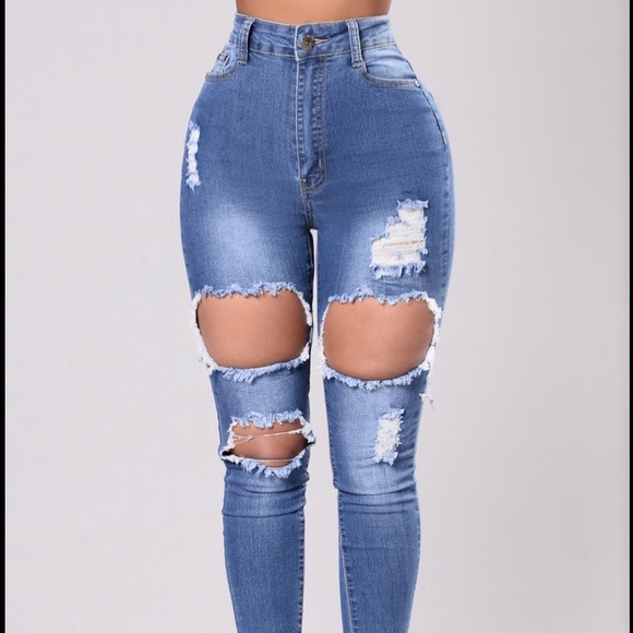 Fashion Nova Needing Something Jeans Medium Wash - Picture 2 of 5